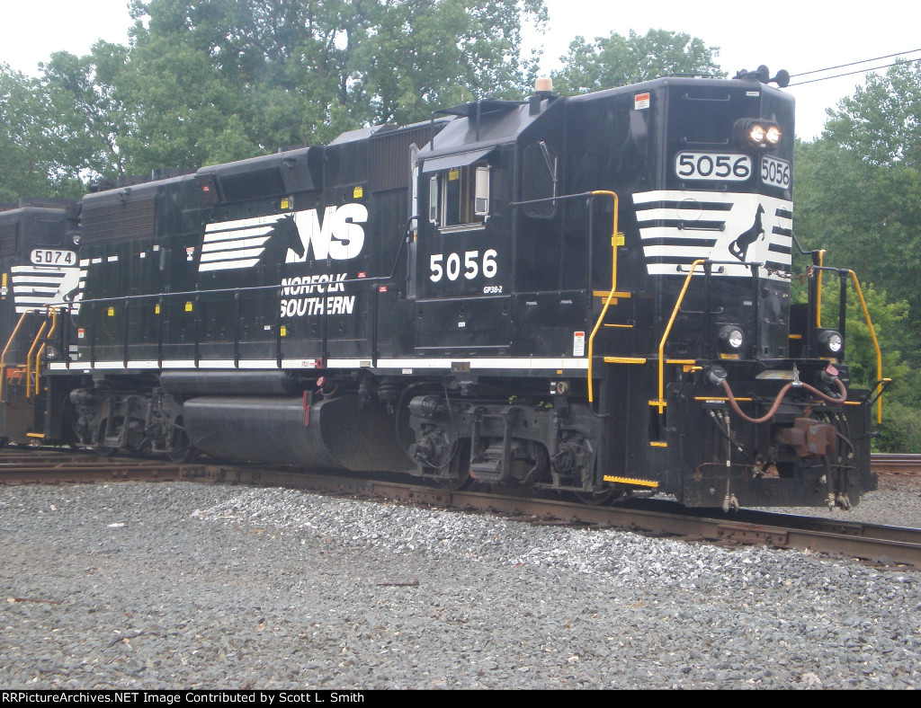 NS 5056 Unmanned Returning to Yard from Sandusky Docks with String of Empties